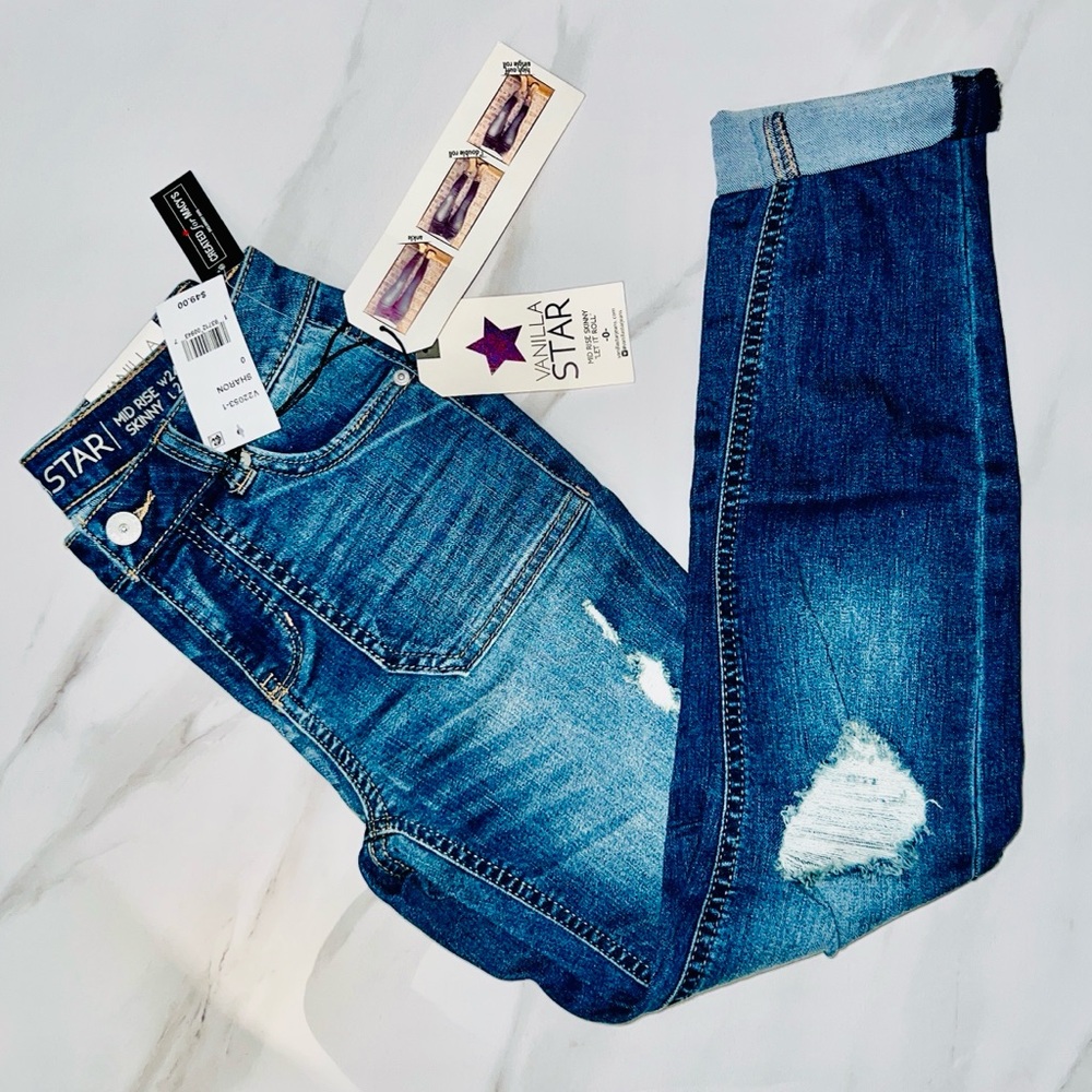 $8 sale Vanilla Star Women's Deep Indigo Skinny Jeans sizes 0/24w, or 7/28w